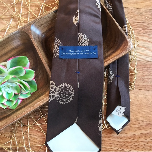 Silk Espresso Medallion Tie - Picture 2 of 3